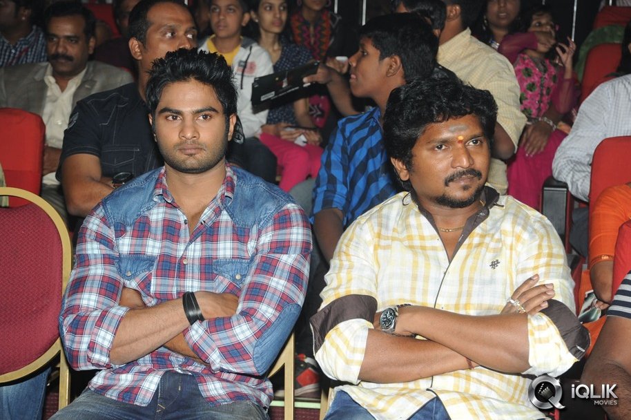 1-Nenokkadine-Movie-Audio-Release